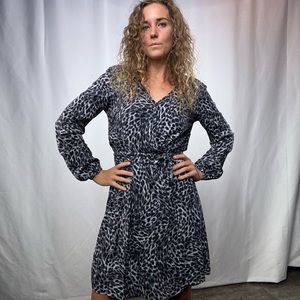 Bella Dahl Long Sleeve Animal Print Mini Dress in‎ Grey Size Extra Small